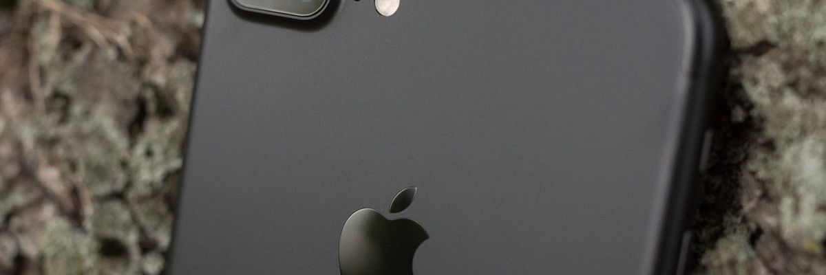 iPhone 8 lộ cấu hình: RAM 3GB, hai phiên bản bộ nhớ 64/256GB, giá 1000 USD?
