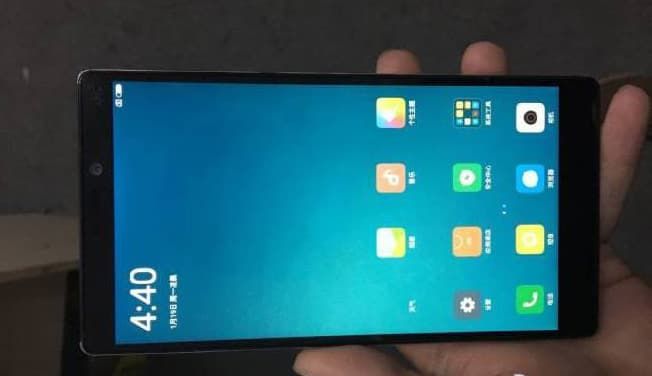 Lộ ảnh thực tế của Xiaomi Mi 6, cũng có viền màn hình rất mỏng?