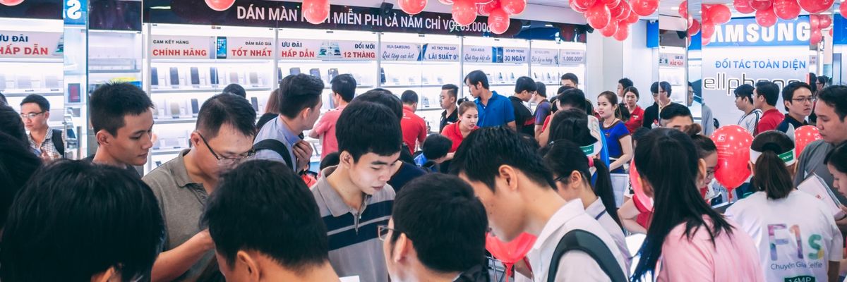 Sinh nhật rộn ràng - Ngập tràn ưu đãi: CellphoneS 4B Cộng Hòa - 55B Trần Quang Khải - 125 Lê Văn Việt