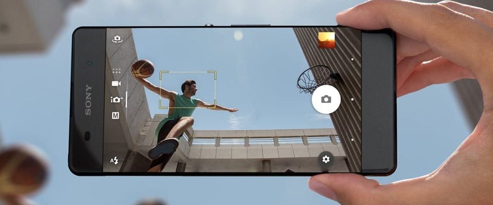 Chọn Sony Xperia Tháng 3 này, Rẻ hơn tới 13%, Tặng túi du lịch Sony