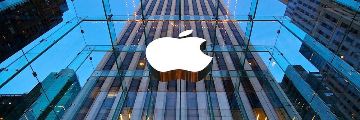 Apple gửi thư cảnh báo các cửa hàng sử dụng trái phép hình ảnh iPhone tại Việt Nam