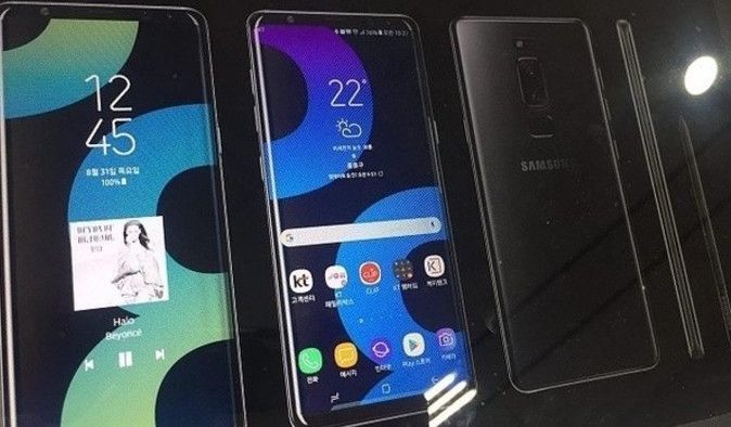 Lộ diện poster quảng cáo Galaxy Note 8: Cảm biến vân tay ở mặt lưng, camera kép