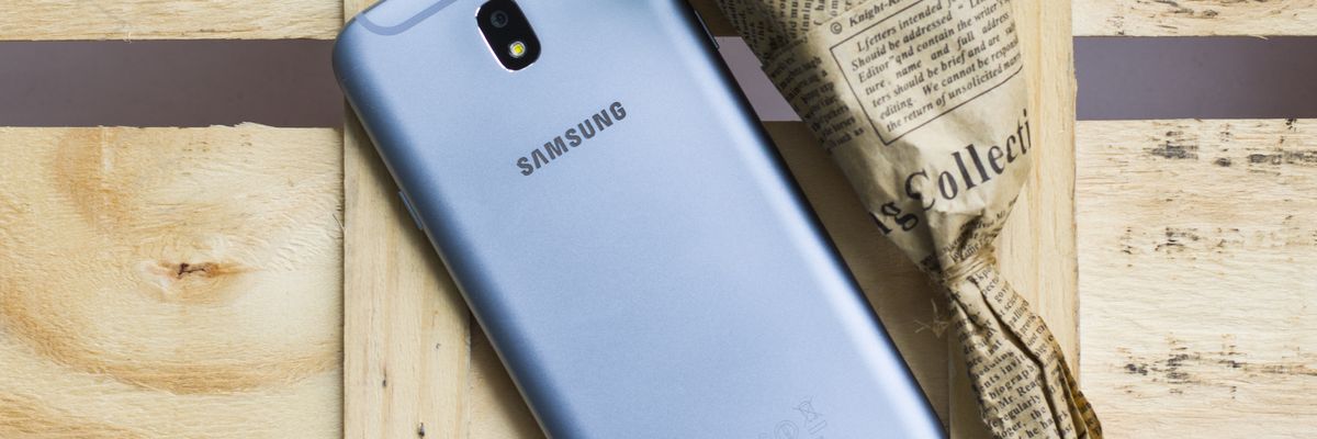 Galaxy J7 Pro lộ số sale khủng khiến bao đối thủ "điêu đứng"