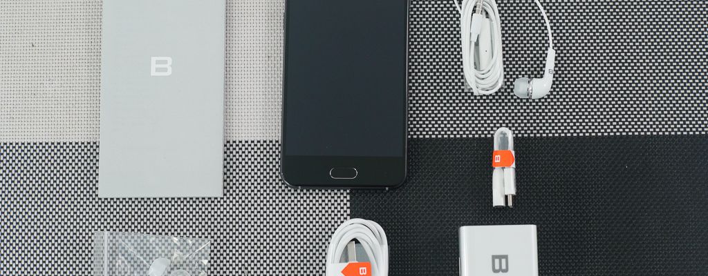 Mở hộp Bphone 2017 bản thương mại: Chất từ hộp đựng!