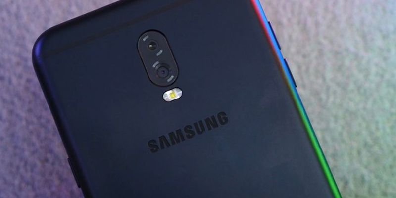 Trên tay Galaxy J7+: Camera kép xóa phông như Note8, selfie 16MP, RAM 4GB, pin 3000mAh