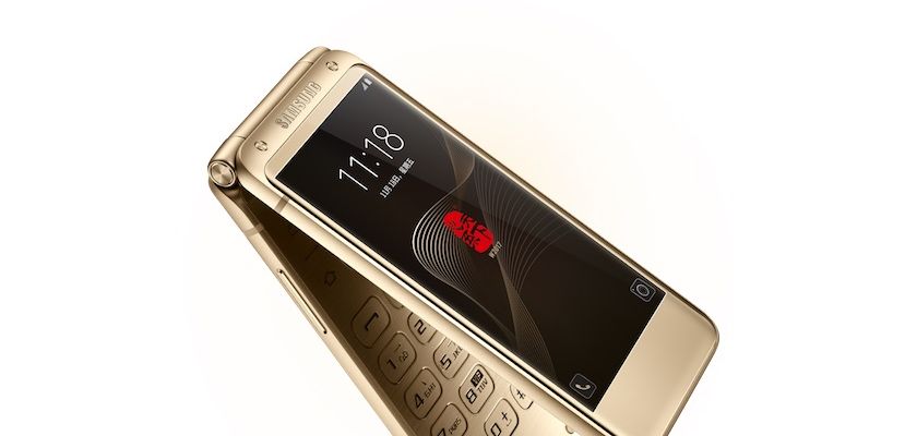 Lộ video trên tay siêu phẩm nắp gập Samsung W2018, sẽ ra mắt vào tháng 12