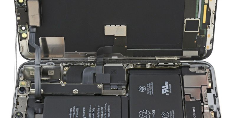 iPhone X có chi phí sản xuất hơn 8 triệu đồng, đắt hơn so với các thế hệ trước