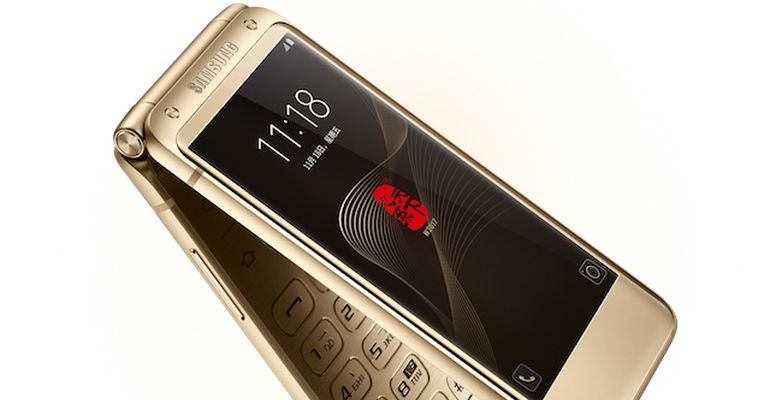 Lộ diện điện thoại nắp gập mới của Samsung, cấu hình ngang Note 8