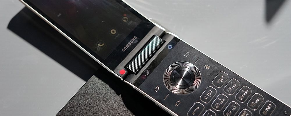 Samsung W2018 là smartphone có camera khẩu độ lớn nhất hiện nay: f/1.5