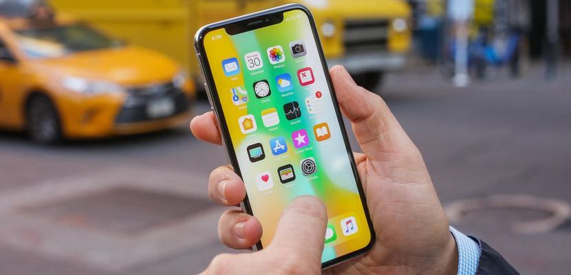 Apple sẽ loại bỏ "tai thỏ" trên iPhone vào năm 2019?