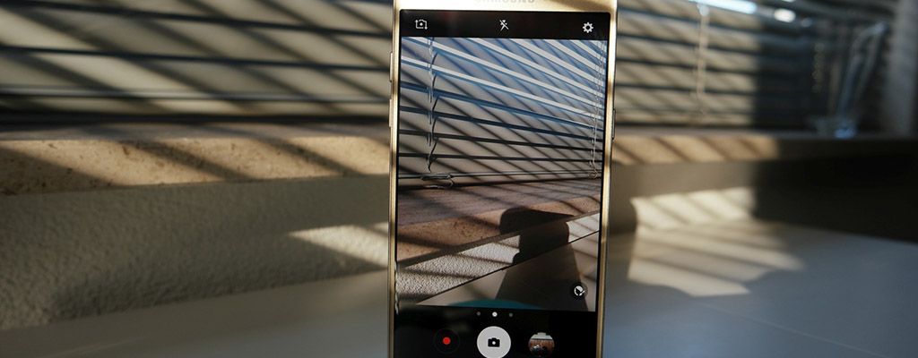 Samsung tung ra bản cập nhật Galaxy A5 và A7 2017, bổ sung tính năng selfie xóa phông