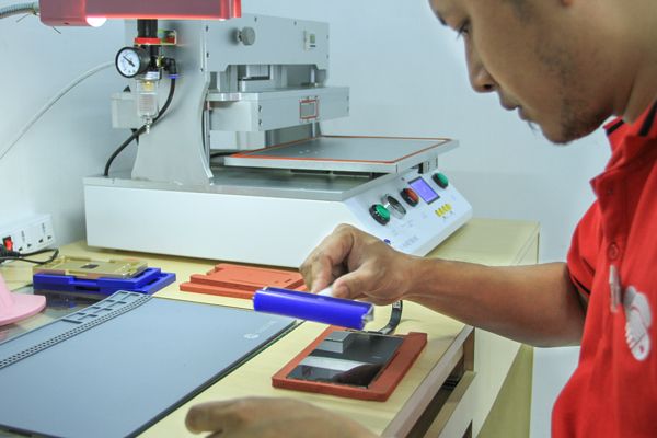 Tuyển Kỹ thuật viên Ép kính điện thoại - Dienthoaivui.com.vn