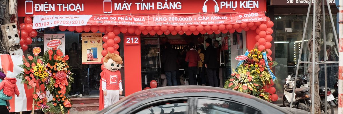 Giá cực shock - Phụ kiện cực chất - Chỉ có tại CellphoneS 212 Khương Đình, Thanh Xuân, Hà Nội.
