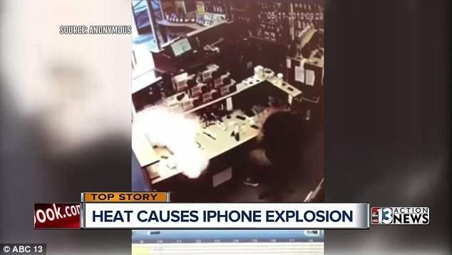 iPhone bất ngờ phát nổ và bốc cháy ngay trên bàn trong cửa hàng sửa chữa điện thoại tại Mỹ