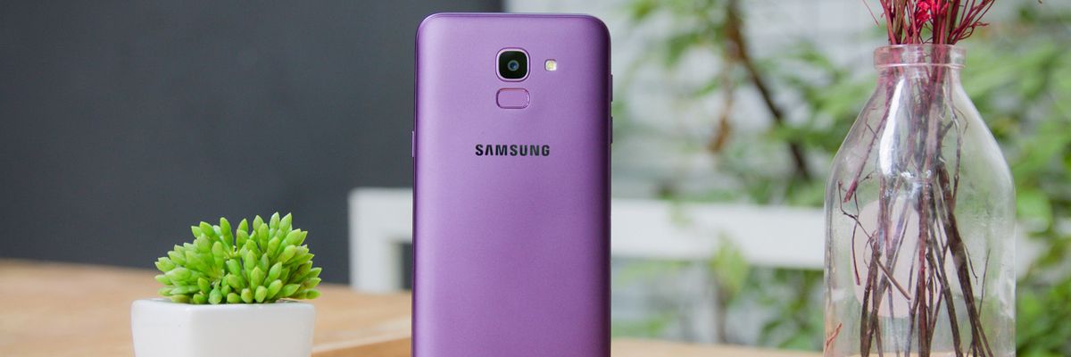 Trên tay Galaxy J6 2018: Màn hình tràn viền, sắc tím mộng mơ tuyệt đẹp