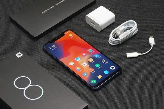 Xiaomi Mi 8 đã bắt đầu được bán ra trên toàn cầu, sẽ có mặt tại Việt Nam trong thời gian tới