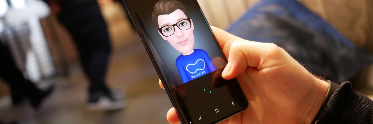 Samsung cập nhật tính năng AR Emoji, cho phép tùy chỉnh chi tiết gương mặt