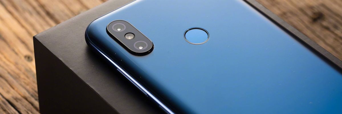 Xiaomi Mi 8 giảm giá mạnh tại Trung Quốc, chỉ từ 8.7 triệu cho flagship khủng