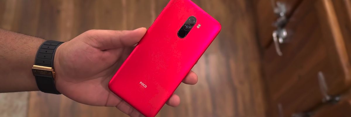 POCOPHONE F1 phiên bản màu đỏ Rosso Red sẽ sớm được mở bán, giá từ 6.6 triệu đồng