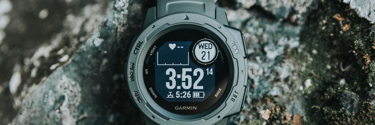 Trên tay Garmin Instinct: Smartwatch nồi đồng cối đá nhưng rất "xịn xò" cùng mức giá cực hời