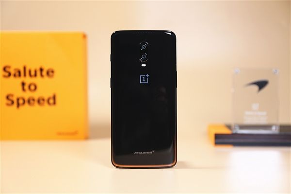 OnePlus 6T phiên bản McLaren đặc biệt cháy hàng chỉ sau 60 giây mở bán