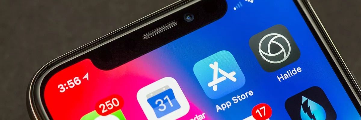 Apple cấm nhà phát triển spam quảng cáo qua thông báo của iPhone nhưng tự chừa mình ra