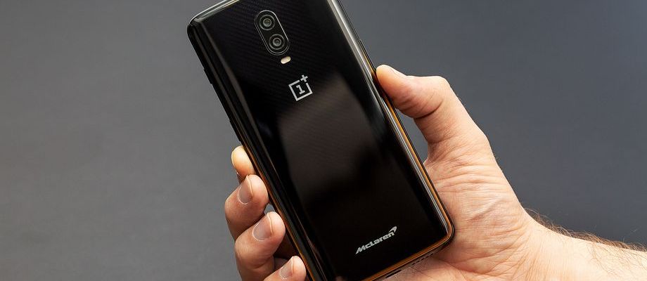 OnePlus 6T McLaren Edition ra mắt: RAM 10GB, sạc pin siêu nhanh 20 phút được 50%
