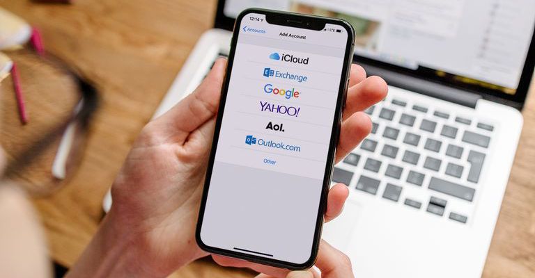 Cách đồng bộ và sao lưu danh bạ trên iPhone vào Gmail để phòng hờ