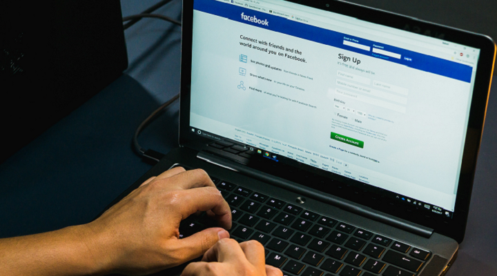 Cách unlike hàng trăm Fanpage trên Facebook trong vòng một nốt nhạc