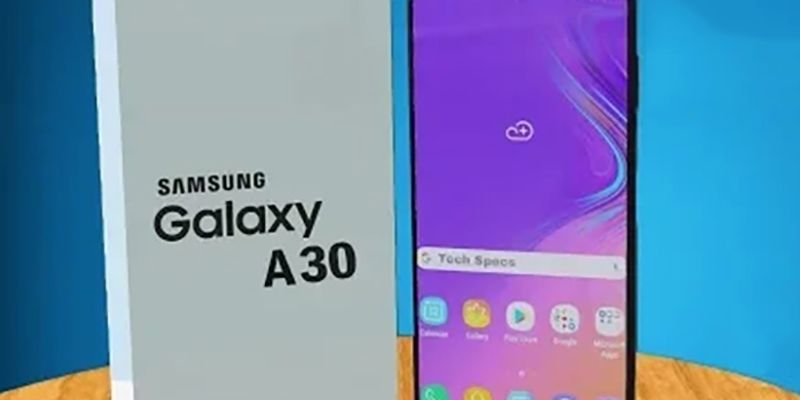 Galaxy A30 bất ngờ lộ ảnh thực tế với màn hình giọt nước Infinity-U, camera sau kép