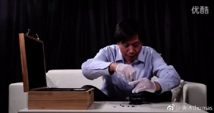 CEO Lei Jun hứa sẽ tự tay lắp ráp Mi 9 nếu chậm tiến độ sản xuất
