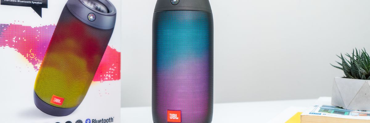 Đánh giá JBL Pulse 2: "Già cả" nhưng vẫn chưa lỗi thời!!!