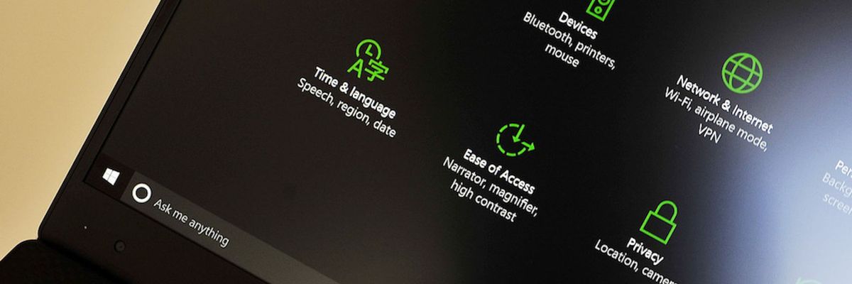 Khiến máy tính trông “ngầu” hơn với tính năng Dark Mode trên Windows 10