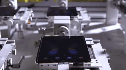 Samsung trình diễn độ bền của màn hình gập trên Galaxy Fold
