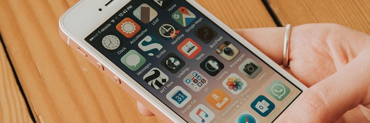 Apple dọn kho, tiếp tục xả iPhone SE với giá hấp dẫn
