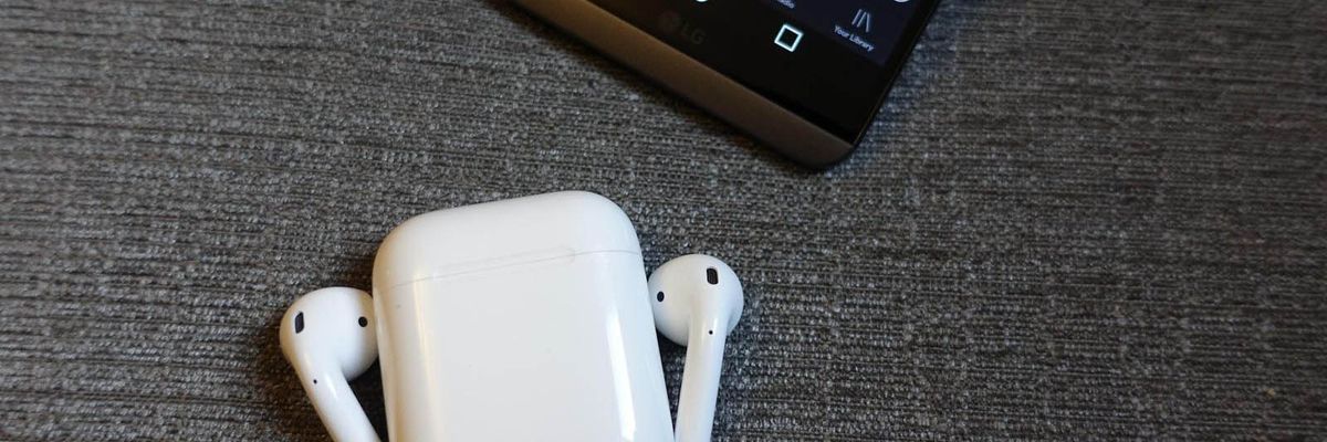 Amazon đang phát triển tai nghe không dây giá rẻ cạnh tranh với Apple AirPods