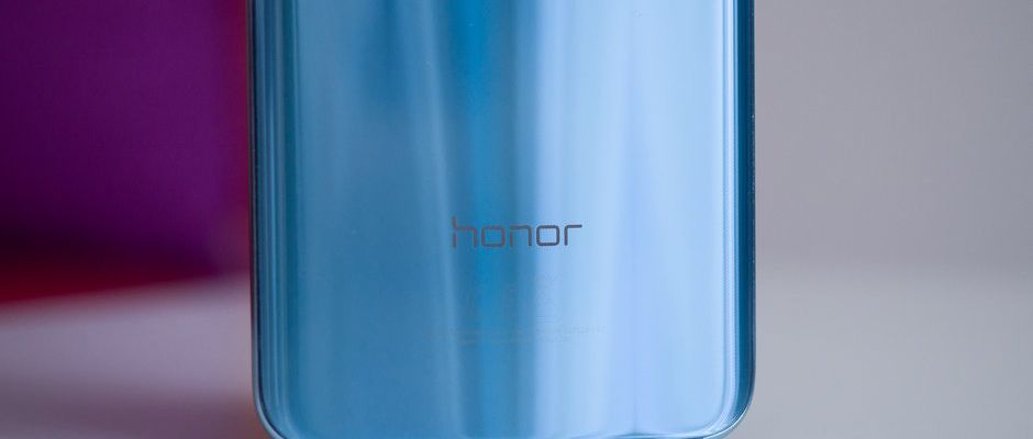 Lỡ làm mất phiên bản thử nghiệm, Honor hứa sẽ trả 130 triệu đồng cho ai nhặt và trả lại