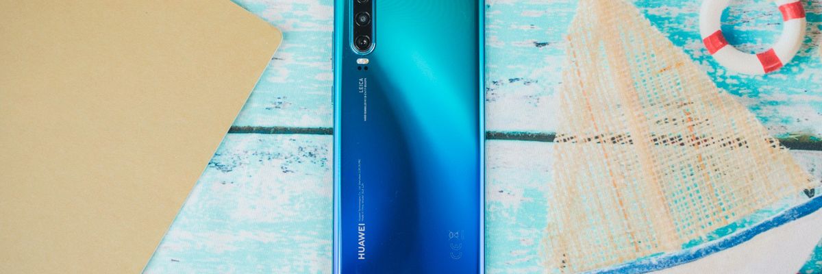 Mở hộp Huawei P30 chính hãng: Nhỏ gọn và dễ cầm hơn P30 Pro, 3 camera, hiệu năng mạnh tương đương