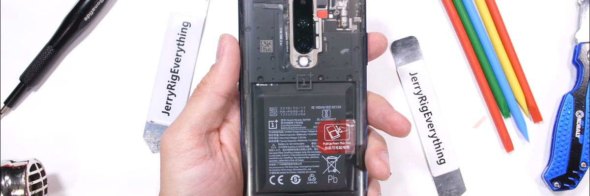 Tự chế OnePlus 7 Pro với mặt lưng trong suốt để soi camera "thò thụt" cực độc đáo