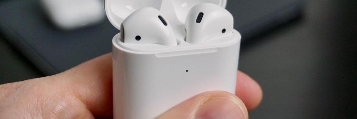 Một người Đài Loan nuốt nhầm tai nghe AirPods khi đang ngủ, sáng dậy thấy bụng phát ra nhạc
