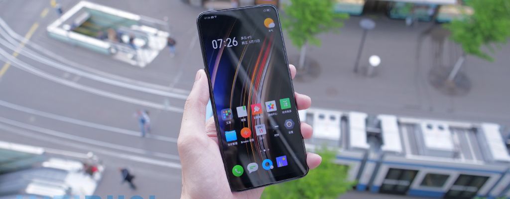 Cận cảnh Realme X: Thiết kế đẹp, camera selfie “thò thụt”, vân tay dưới màn