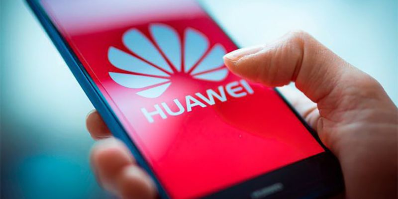 Huawei bác bỏ tin đồn về việc cắt giảm sản xuất smartphone
