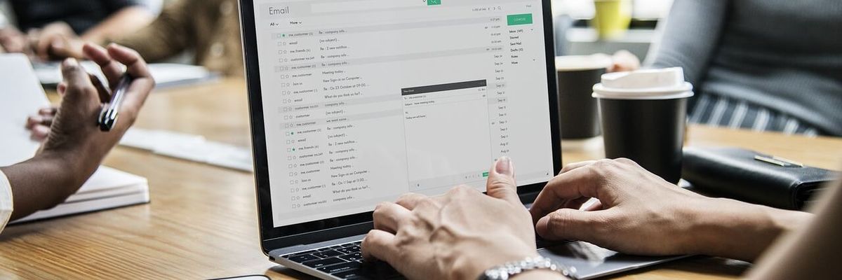 Cẩm nang lựa chọn laptop dành riêng cho sinh viên, nhân viên văn phòng