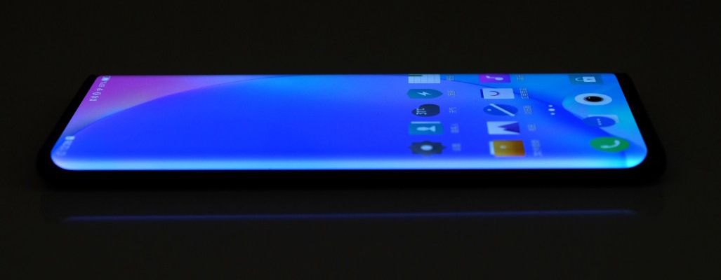 Vivo NEX 3 lộ ảnh thực tế với màn hình "thác nước", mặt kính cong gần 90 độ