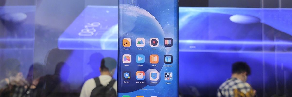 Cận cảnh Xiaomi Mi MIX Alpha: Flagship tới từ tương lai