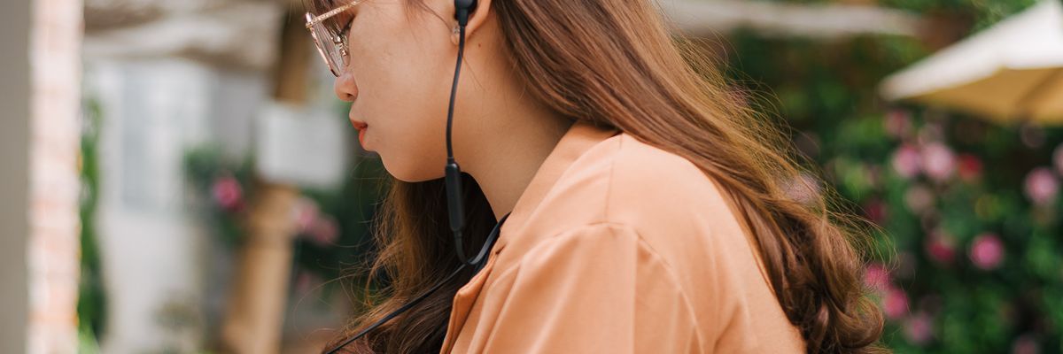 Trên tay Sony WI-1000XM2: Tai nghe neckband toàn diện, chống ồn chủ động tốt, khả năng tái tạo âm thanh xuất sắc