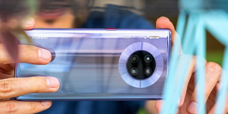 Bất chấp khó khăn, Huawei chi 286 triệu USD để thưởng cho nhân viên