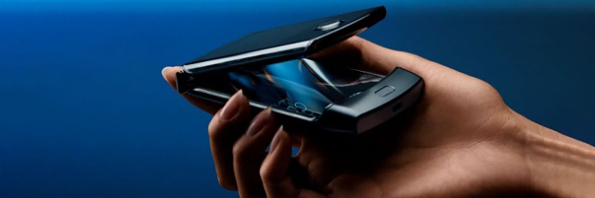 Huawei được cấp bằng sáng chế smartphone nắp gập, tương tự như Motorola Razr