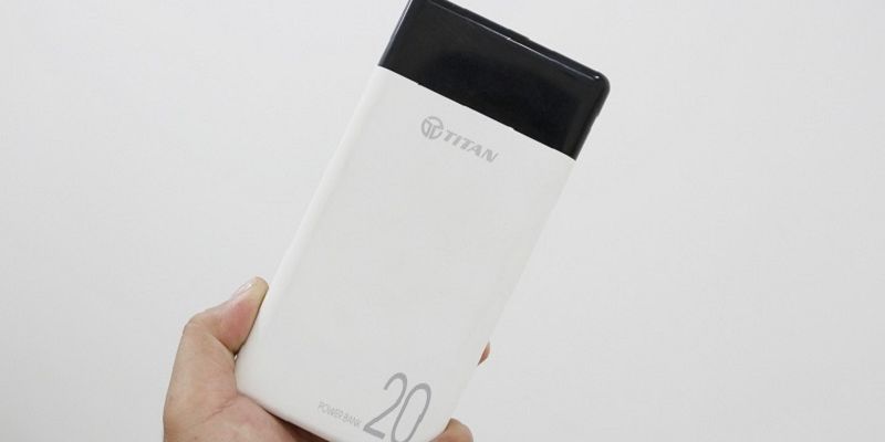 [Black Friday] Pin dự phòng Titan 20,000mAh, hỗ trợ sạc nhanh, giảm còn 250K