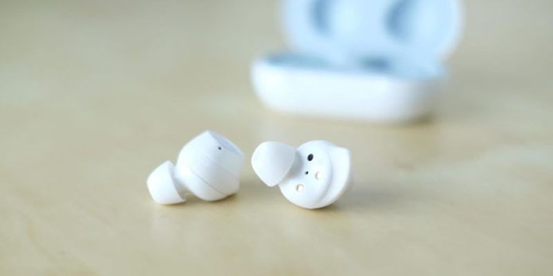 Rò rỉ ảnh render Galaxy Buds+ với 3 tùy chọn màu sắc bắt mắt